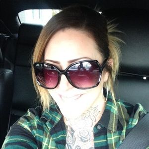 Meet your Posher, Kellai